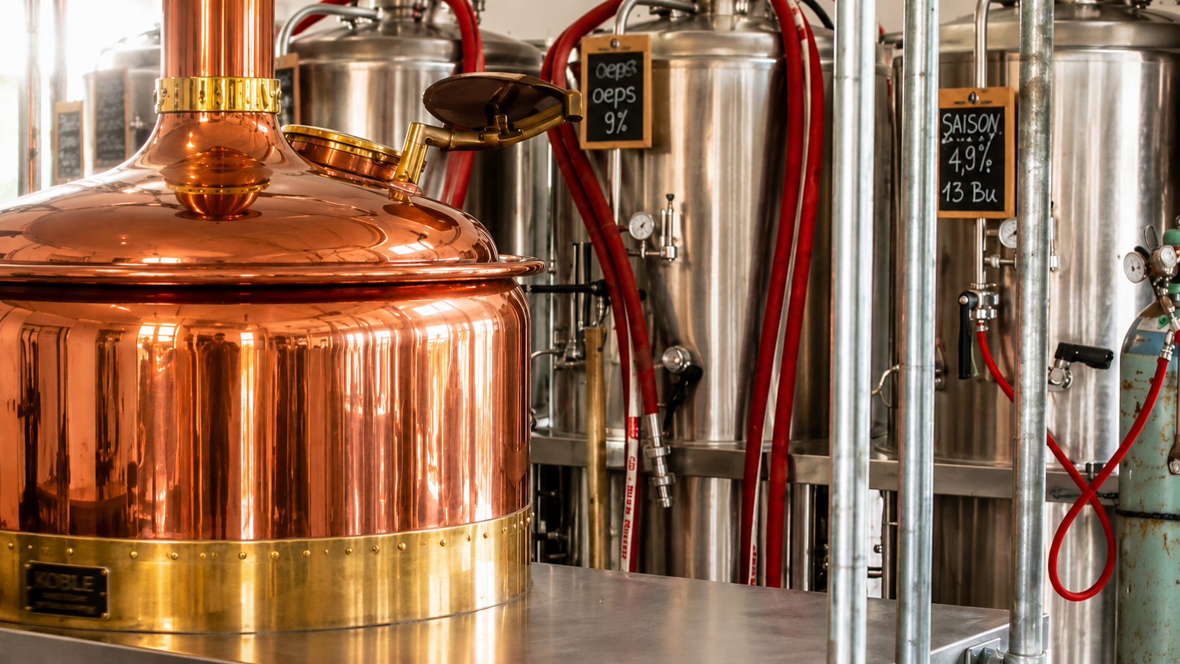 Brouwketel en gisttanks